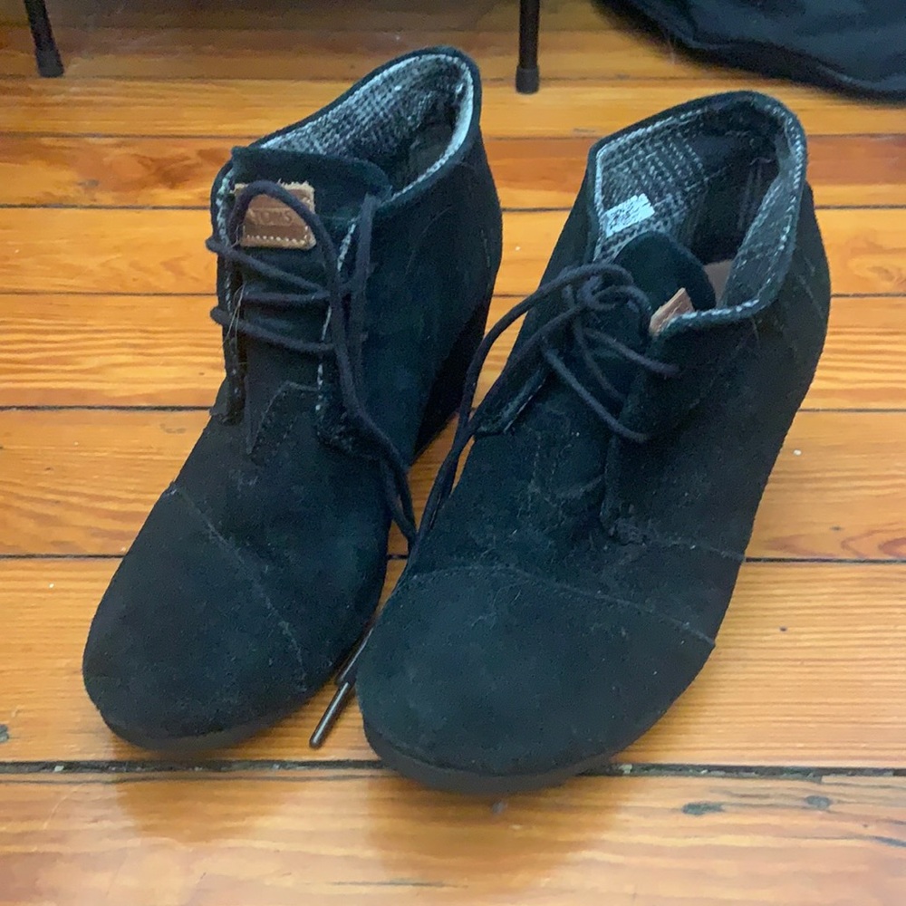 Toms black wedge bootie